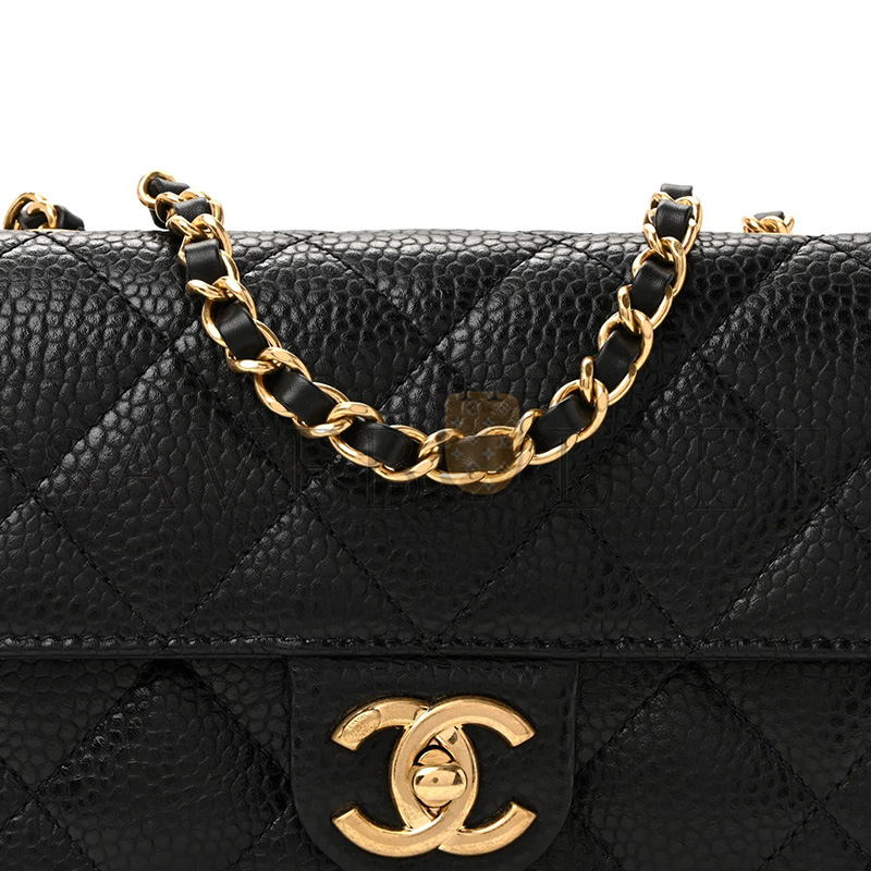 Ch**el MASTER GRAINED CALFSKIN QUILTED CRUISE MINI FLAP BLACK (19*13*7cm)